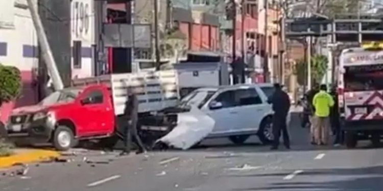 Hombre es atacado a tiros sobre avenida Centenario, en la Gustavo A. Madero