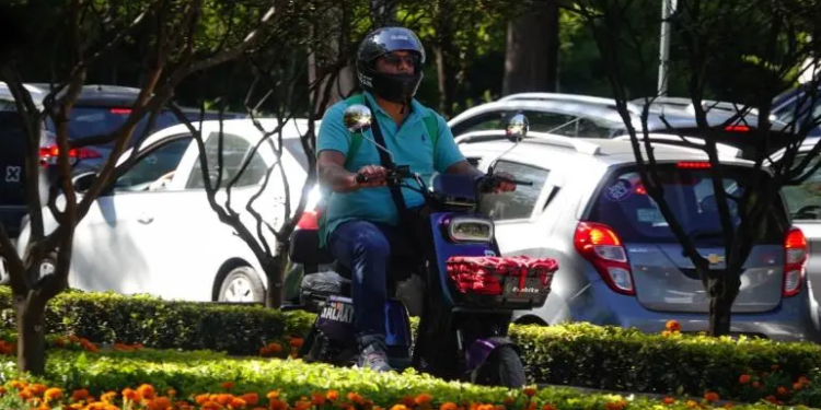 Brugada presentará iniciativa para regular vehículos eléctricos y no motorizados