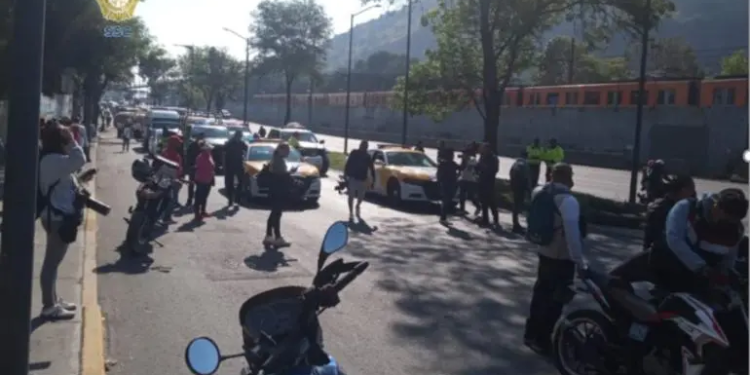 Manifestación de transportistas desquicia vialidades en Edomex y CDMX