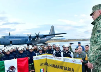 ‘Cuídense mucho’: titular de Defensa a delegación enviada a combatir incendios en LA