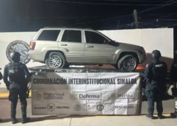 Desactivan explosivos para drones encontrados en un vehículo abandonado en Culiacán