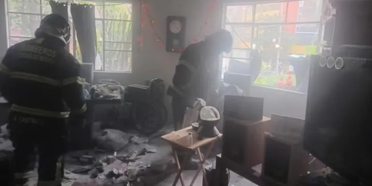 Incendio por acumulación de gas en colonia Hipódromo Condesa deja un lesionado