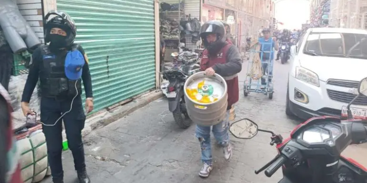 Desmantelan chelería en el Centro Histórico; retiran 6 barriles de cerveza
