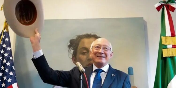 En México sí hay fentanilo: Ken Salazar