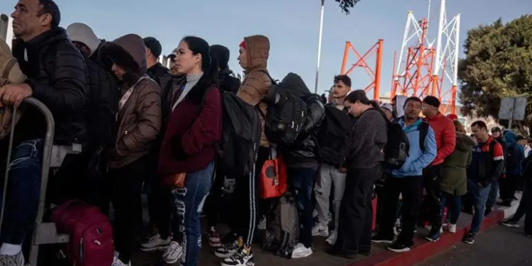 Migrantes en Tijuana reciben ‘la peor noticia’ tras cancelación de citas de EU