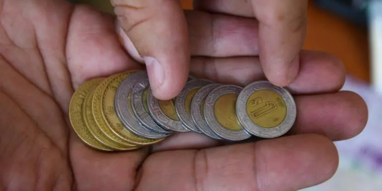 El peso, la divisa emergente más depreciada tras aviso de EU sobre aranceles