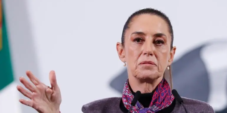 Sheinbaum reconoce desencuentros con Ken Salazar