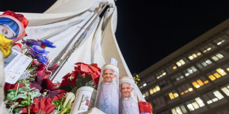 Papa francisco sufre crisis respiratoria prolongada; con diagnóstico “reservado”