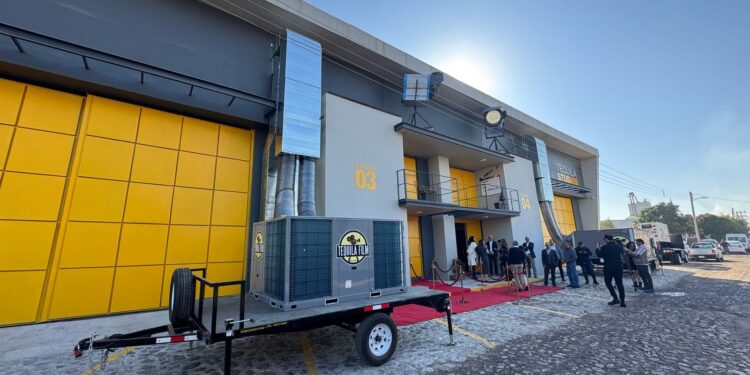 Inaugura gobernador estudios fílmicos de Tequila Film, que impulsarán la industria cinematográfica en Jalisco