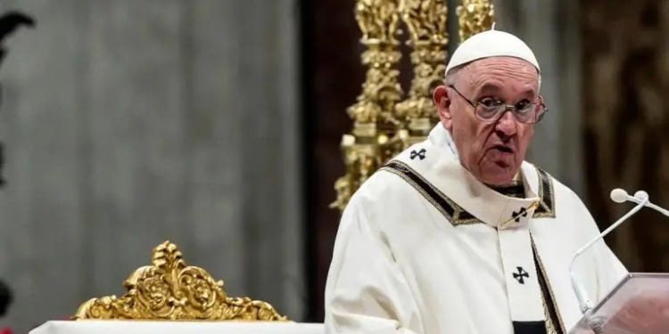 Cuadro clínico del papa ‘es complejo’ y requerirá ‘hospitalización adecuada’: Santa Sede