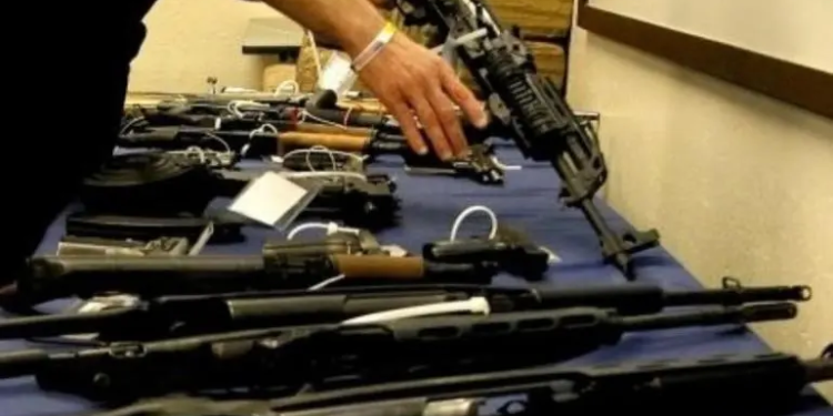 Ucrania tilda de mentira la acusación sobre venta de armas de EU a México