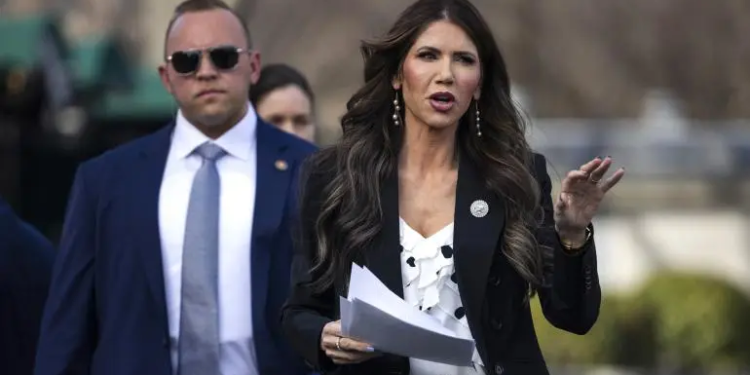 Estados Unidos añadirá más de 10 kilómetros a su muro fronterizo con México