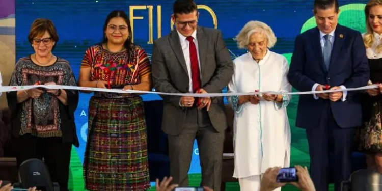 FILCO 2025 inicia con Poniatowska y Piedad Bonnett en Coyoacán