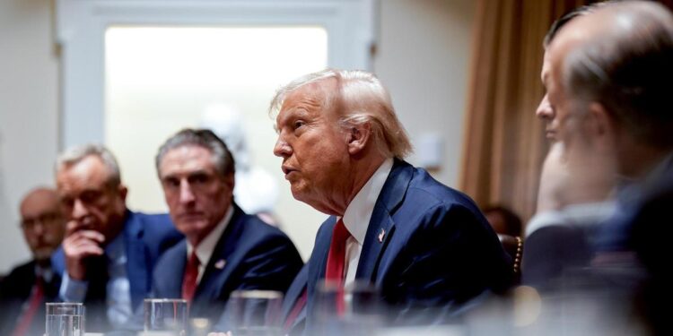 Más aranceles de Trump: ahora amenaza a Rusia por ‘aplastar’ a Ucrania