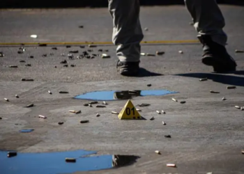 Asesinan a tres dentro de un Lamborghini en Querétaro