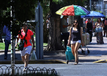 Se espera ambiente caluroso y chubascos  en la CDMX