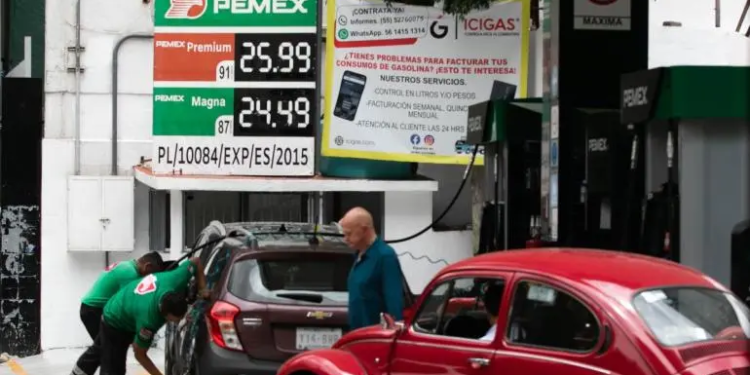 Casi 75% de gasolineras cumplen con precio máximo de la Magna: Profeco
