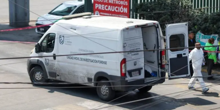 Detienen a conductor de tráiler por atropellar y matar a motociclista en Iztapalapa