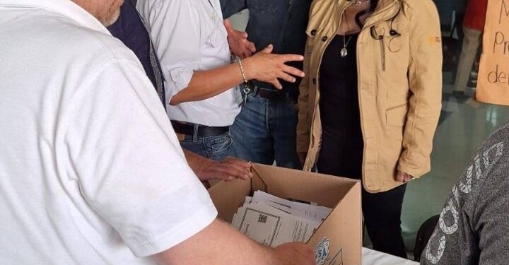 Trabajadores basificados de IMSS-Bienestar mexiquense denuncian cobro de plazas: acusan a líderes del SNTSA