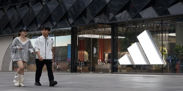 Entra en vigor el nuevo arancel chino del 125 % a todos los bienes de EE. UU.