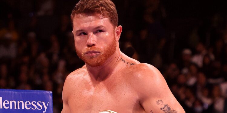 ‘Canelo’ firma para marca de lujo