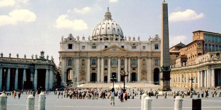 Inicia El Vaticano cónclave entre rumores de posibles candidatos, incluidos dos mexicanos
