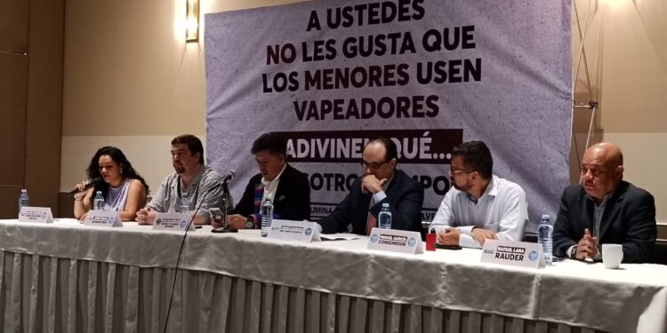 Reforma constitucional contra vaporizadores, violatoria de los derechos humanos