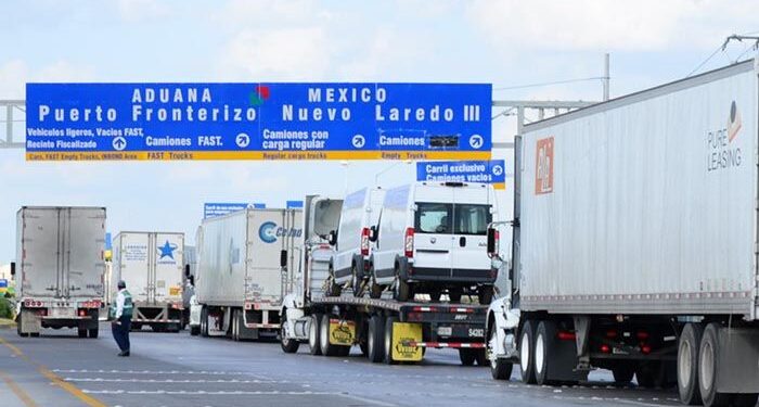 Acusan ilegalidad en Aduanas