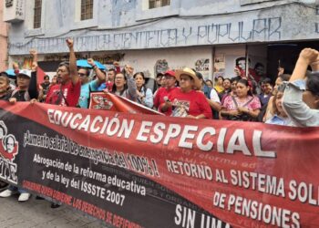 CNTE rechaza propuesta del Gobierno: paro y plantón se mantienen