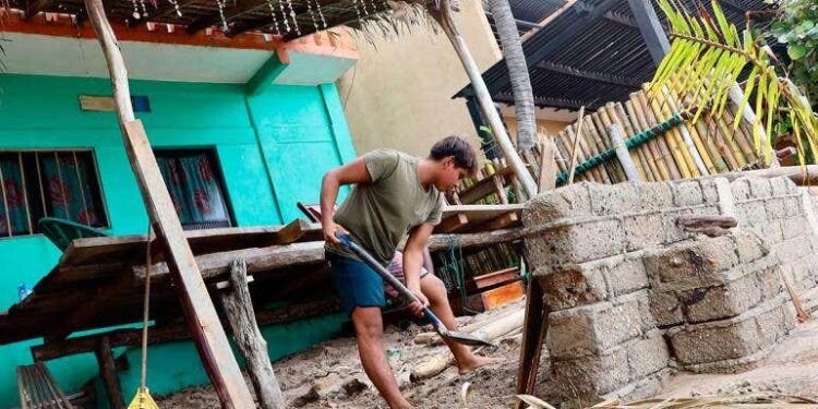 Restablecen en Oaxaca 81% de servicio eléctrico en zonas dañadas por ‘Erick’