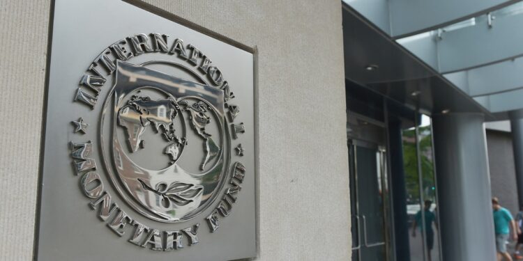 FMI pide mantener planes fiscales en América Latina ante incertidumbre económica
