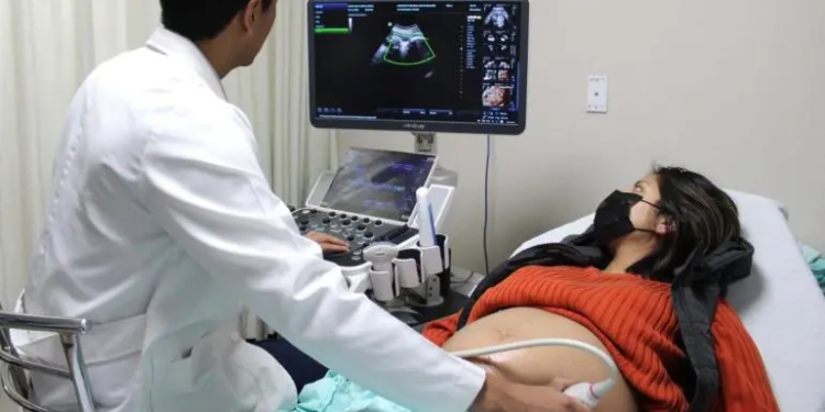 Urgen expertas a atender violencia obstétrica en México más allá de lo penal