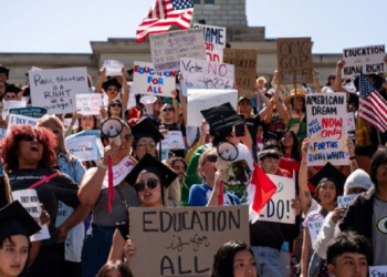 Se reducen oportunidades laborales para estudiantes internacionales mientras Trump prohíbe sus visas