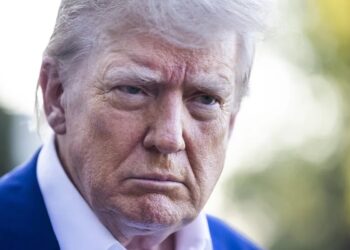 Donald Trump firma un memorando para endurecer la política estadounidense en Cuba