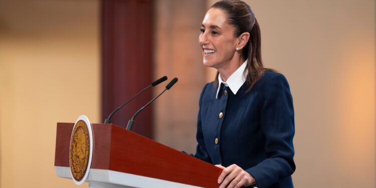 Sheinbaum confirma que fue presentada la demanda contra abogado de Ovidio Guzmán por difamación