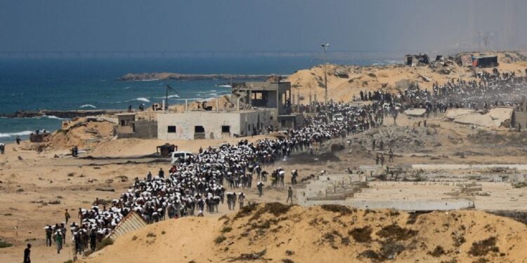 Israel anuncia pausas diarias de 10 horas de sus ataques en Gaza; construirán tubería de agua desde Egipto