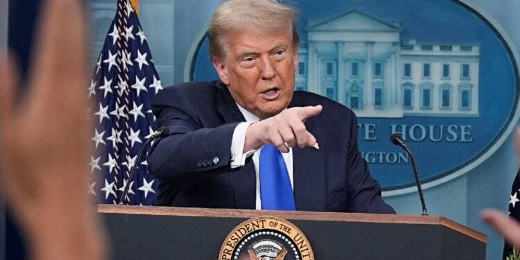 Trump reafirma que EE. UU. “destruyó por completo” las instalaciones nucleares de Irán