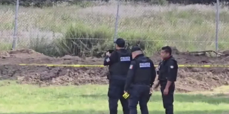 Hallan cráneo y restos humanos en Escuela Secundaria Técnica