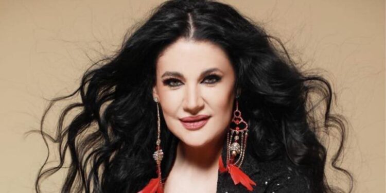 ALEJANDRA ÁVALOS CELEBRA ESTE SAB 16 DE AGOSTO A LAS GRANDES VOCES FEMENINAS EN UN CONCIERTO ÍNTIMO