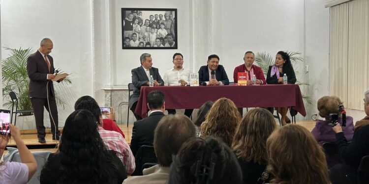 Exitosa presentación de libros en CECANI