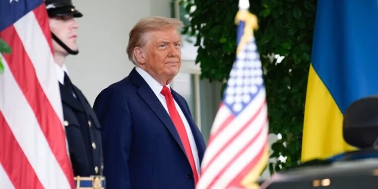 Trump celebra el nuevo mapa electoral de Texas, que haría sumar más escaños a los republicanos