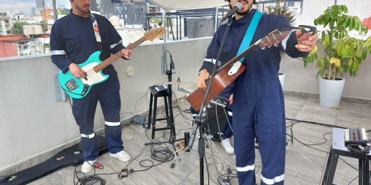 Okills enciende la intimidad en Playhaus y prepara la fiesta de los 10años de américa supersónica en el foro Indie Rocks