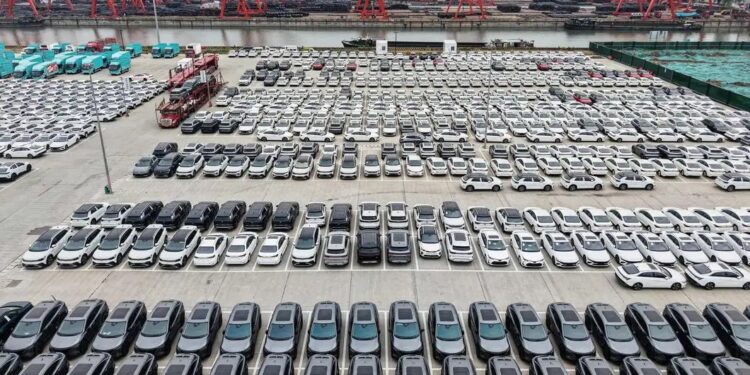 México espera ‘consideración’ de EU ante aranceles a vehículos pesados