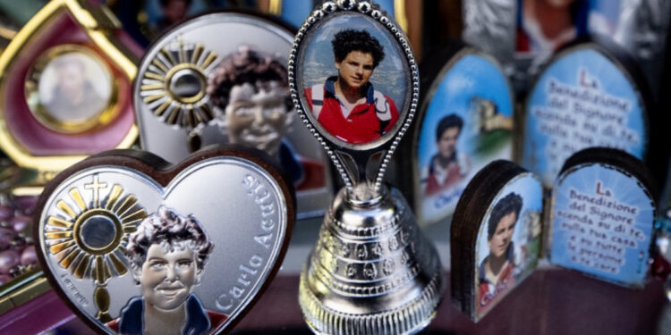 Canonizan a Carlo Acutis, primer santo millennial