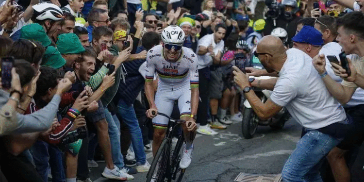 Pogacar arrasa Il Lombardia; Isaac del Toro destaca en el Top-5
