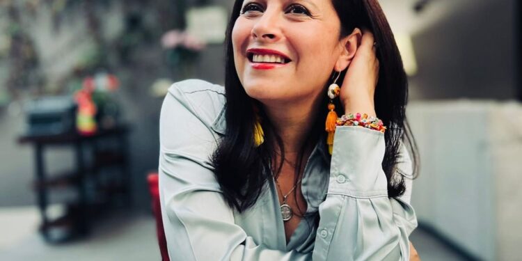 Orgullo para México, la talentosa escritora Guadalupe Vera recibirá presea en California con su libro “Terca”