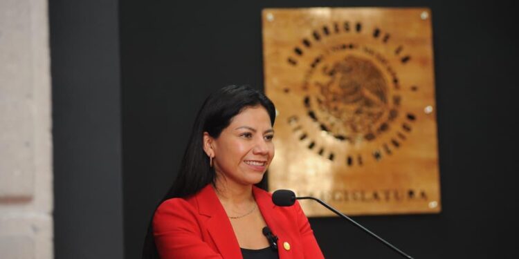 Se impulsarán atenciones médicas gratuitas para reducir cáncer de mama: Diputada Valeria Cruz