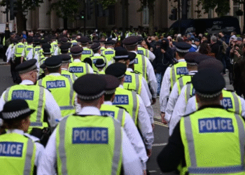 Detienen en Londres a tres hombres como sospechosos de espiar para Rusia