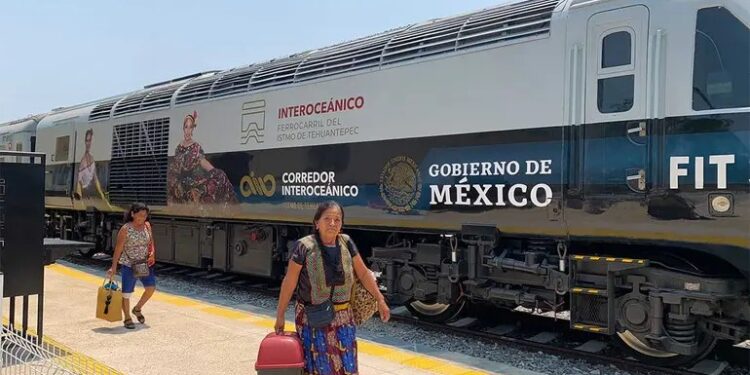 Inicia operaciones 1er tramo del Tren Interoceánico; recorre Oaxaca y Chiapas