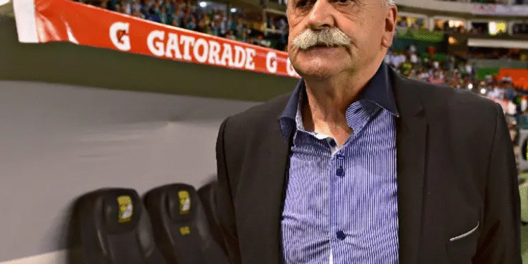 Fallece Xabier Azkargorta, entrenador que legendario de Bolivia y que digirió a Chivas